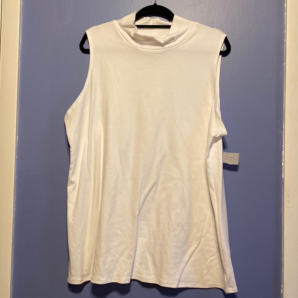 NWOT - Croft & Barrow White Sleeveless Mockneck